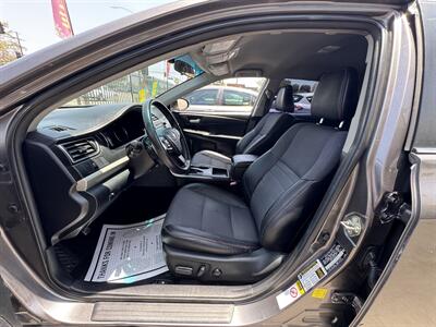 2017 Toyota Camry SE   - Photo 20 - Winnetka, CA 91306