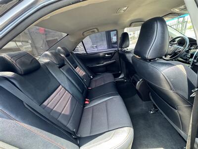 2017 Toyota Camry SE   - Photo 14 - Winnetka, CA 91306