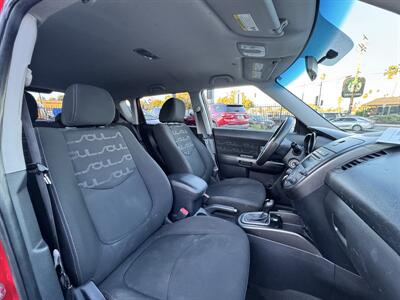 2012 Kia Soul PLUS - Photo 19 - Winnetka, CA 91306