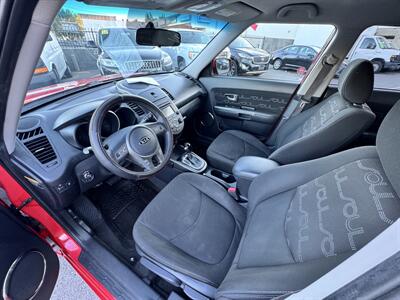 2012 Kia Soul PLUS - Photo 5 - Winnetka, CA 91306