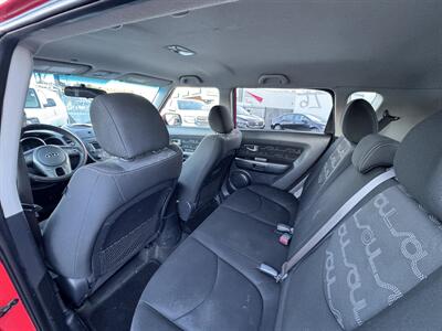 2012 Kia Soul PLUS - Photo 8 - Winnetka, CA 91306