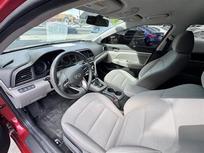 2019 Hyundai ELANTRA SEL - Photo 8 - Winnetka, CA 91306