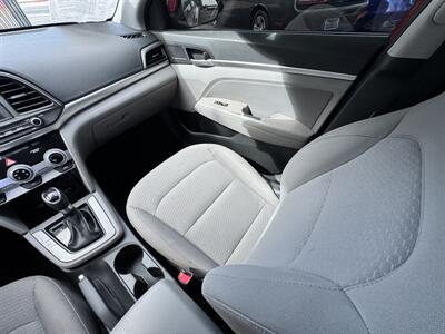 2019 Hyundai ELANTRA SEL - Photo 21 - Winnetka, CA 91306