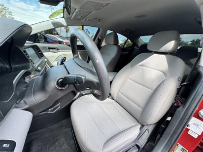 2019 Hyundai ELANTRA SEL - Photo 18 - Winnetka, CA 91306