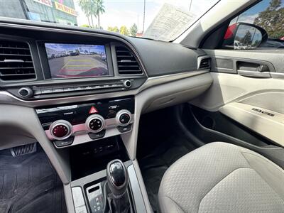 2019 Hyundai ELANTRA SEL - Photo 49 - Winnetka, CA 91306