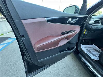 2017 Kia Sorento SX V6   - Photo 9 - Winnetka, CA 91306