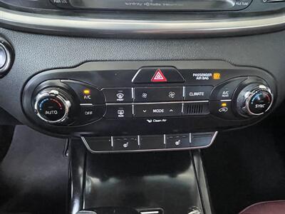 2017 Kia Sorento SX V6   - Photo 32 - Winnetka, CA 91306