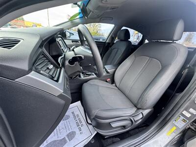 2019 Hyundai SONATA SE   - Photo 26 - Winnetka, CA 91306
