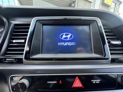 2019 Hyundai SONATA SE   - Photo 8 - Winnetka, CA 91306