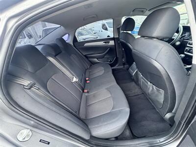 2019 Hyundai SONATA SE   - Photo 14 - Winnetka, CA 91306