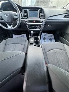2019 Hyundai SONATA SE   - Photo 16 - Winnetka, CA 91306