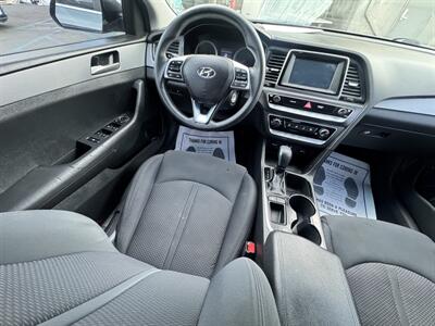 2019 Hyundai SONATA SE   - Photo 21 - Winnetka, CA 91306