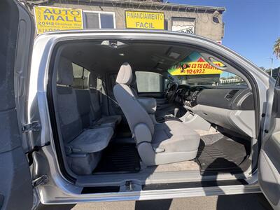 2011 Toyota Tacoma PreRunner V6  Pregunte X Antonio 818 288 3783 - Photo 12 - Winnetka, CA 91306