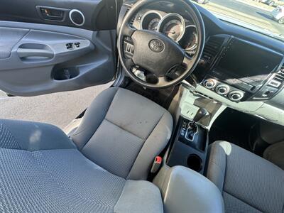 2011 Toyota Tacoma PreRunner V6  Pregunte X Antonio 818 288 3783 - Photo 17 - Winnetka, CA 91306