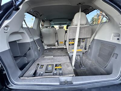 2012 Toyota Sienna XLE 8-Passenger  up to 30 days for your down payment O.A.C - Photo 21 - Winnetka, CA 91306