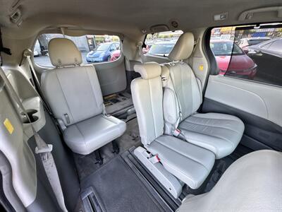2012 Toyota Sienna XLE 8-Passenger  up to 30 days for your down payment O.A.C - Photo 20 - Winnetka, CA 91306