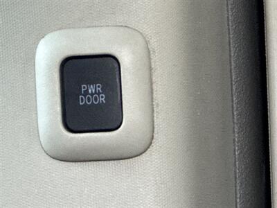 2012 Toyota Sienna XLE 8-Passenger  up to 30 days for your down payment O.A.C - Photo 24 - Winnetka, CA 91306