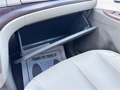 2012 Toyota Sienna XLE 8-Passenger  up to 30 days for your down payment O.A.C - Photo 8 - Winnetka, CA 91306