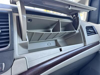 2012 Toyota Sienna XLE 8-Passenger  up to 30 days for your down payment O.A.C - Photo 7 - Winnetka, CA 91306