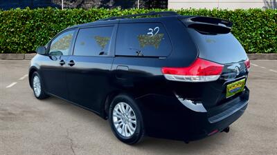 2012 Toyota Sienna XLE 8-Passenger  up to 30 days for your down payment O.A.C - Photo 3 - Winnetka, CA 91306