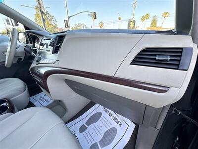 2012 Toyota Sienna XLE 8-Passenger  up to 30 days for your down payment O.A.C - Photo 16 - Winnetka, CA 91306