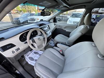2012 Toyota Sienna XLE 8-Passenger  up to 30 days for your down payment O.A.C - Photo 35 - Winnetka, CA 91306