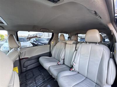 2012 Toyota Sienna XLE 8-Passenger  up to 30 days for your down payment O.A.C - Photo 27 - Winnetka, CA 91306