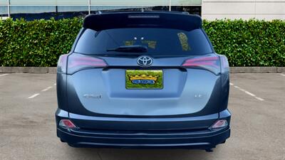 2018 Toyota RAV4 LE - Photo 6 - Winnetka, CA 91306