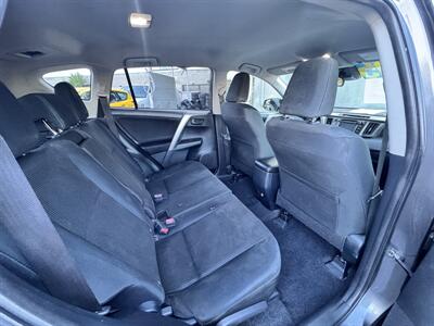 2018 Toyota RAV4 LE - Photo 23 - Winnetka, CA 91306