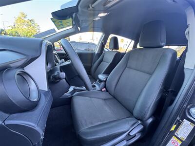 2018 Toyota RAV4 LE - Photo 8 - Winnetka, CA 91306