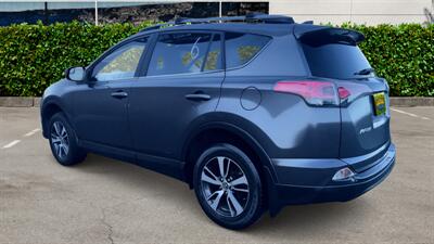 2018 Toyota RAV4 LE - Photo 5 - Winnetka, CA 91306