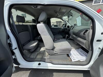 2016 Nissan Frontier S  Antonio (818) 288-3783 - Photo 10 - Winnetka, CA 91306