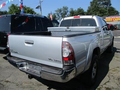 2010 Toyota Tacoma V6   - Photo 4 - Edison, NJ 08817