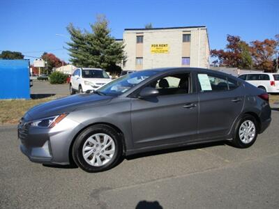 2019 Hyundai ELANTRA SE  