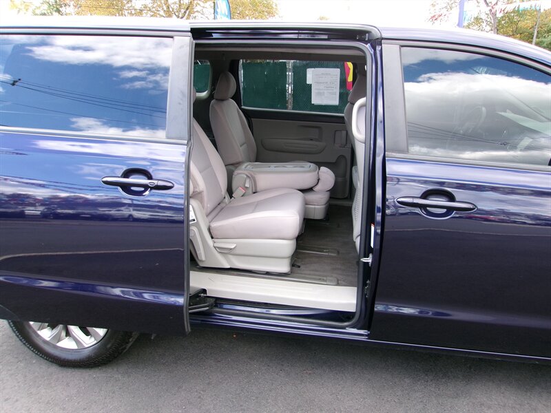 2021 Kia Sedona LX   - Photo 14 - Edison, NJ 08817