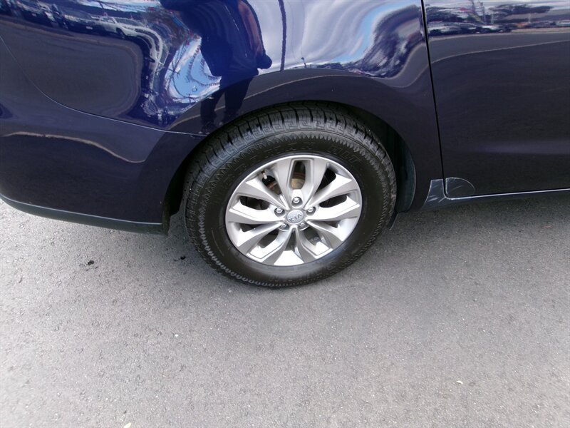 2021 Kia Sedona LX   - Photo 12 - Edison, NJ 08817