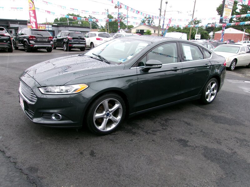 2015 Ford Fusion SE FWD's photo