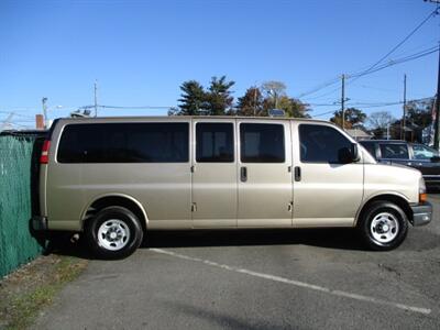 2011 Chevrolet Express Passenger LT 3500   - Photo 2 - Edison, NJ 08817