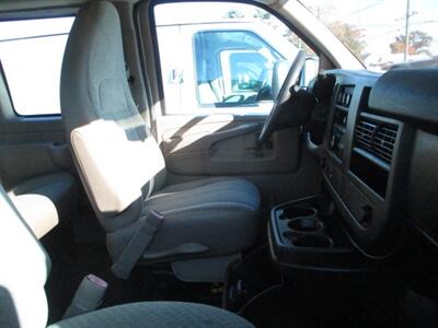 2011 Chevrolet Express Passenger LT 3500   - Photo 6 - Edison, NJ 08817