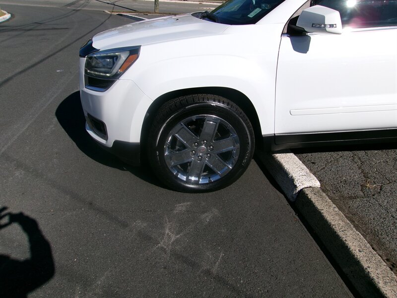 2017 GMC Acadia Limited   - Photo 2 - Edison, NJ 08817