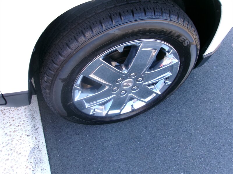 2017 GMC Acadia Limited   - Photo 17 - Edison, NJ 08817