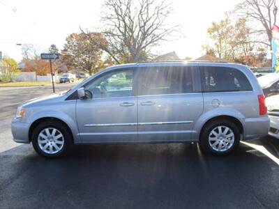 2013 Chrysler Town & Country Touring   - Photo 3 - Edison, NJ 08817