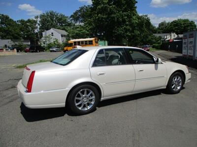 2011 Cadillac DTS Luxury Collection   - Photo 8 - Edison, NJ 08817