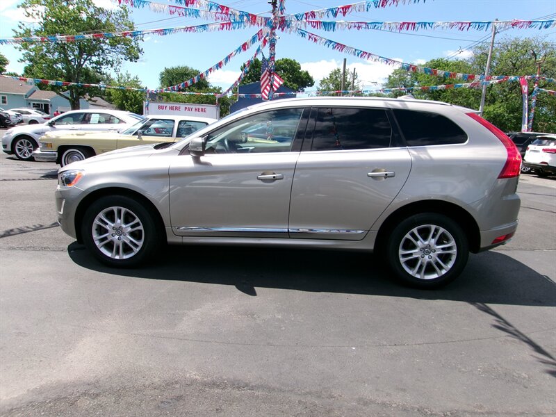 2015 Volvo XC60 T5 Platinum  