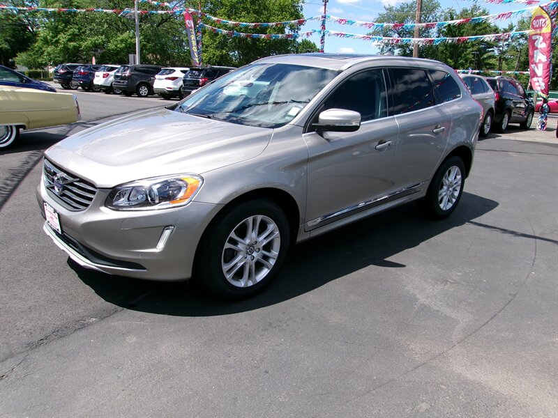 2015 Volvo XC60 T5 Platinum  