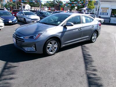 2019 Hyundai ELANTRA SE Sedan
