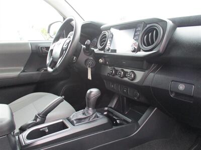 2020 Toyota Tacoma TRD Sport   - Photo 18 - Bell, CA 90201