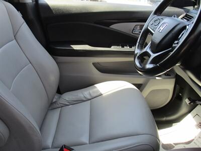 2021 Honda Pilot Touring-7P   - Photo 22 - Bell, CA 90201