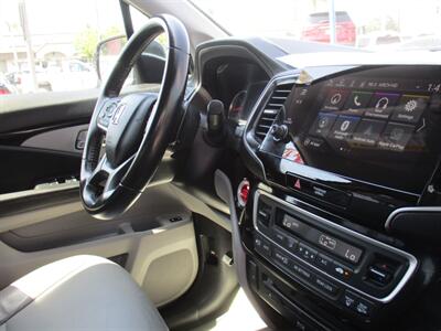 2021 Honda Pilot Touring-7P   - Photo 24 - Bell, CA 90201