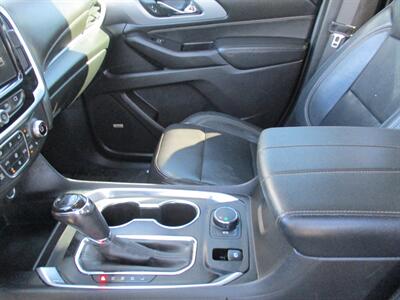 2019 Chevrolet Traverse LT Leather - Photo 14 - Bell, CA 90201